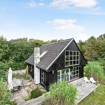 Beautiful House Wrapped In Holiday home