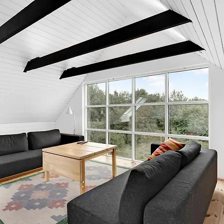 Lovely Enveloped In Surroundings Сasa de vacaciones Ebeltoft