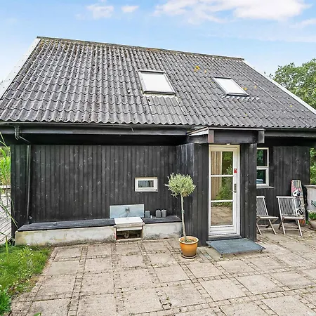 Lovely Enveloped In Surroundings Сasa de vacaciones Ebeltoft