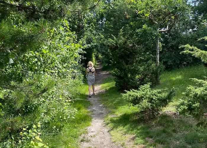 Lovely Enveloped In Surroundings Semesterbostad